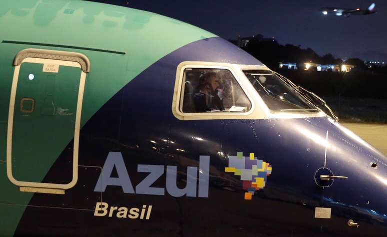 Avi&atilde;o da Azul no aeroporto de Guarulhos, SP
11/07/2018
REUTERS/Leonardo Benassatto
