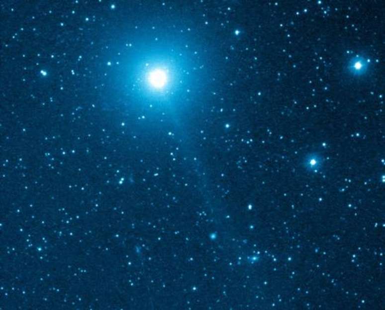 Cometa iluminará céu no 'Dia de São Valentim' após 1371 anos