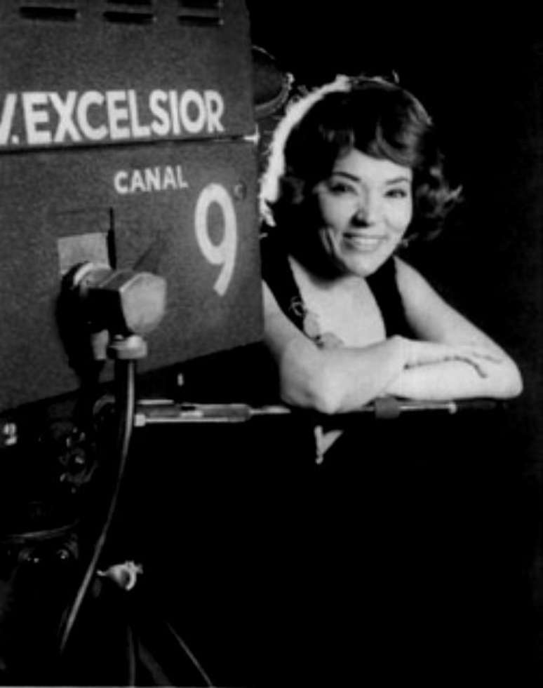Em julho de 1960, a atriz participou da inauguração da TV Excelsior, onde se tornou uma estrela popular