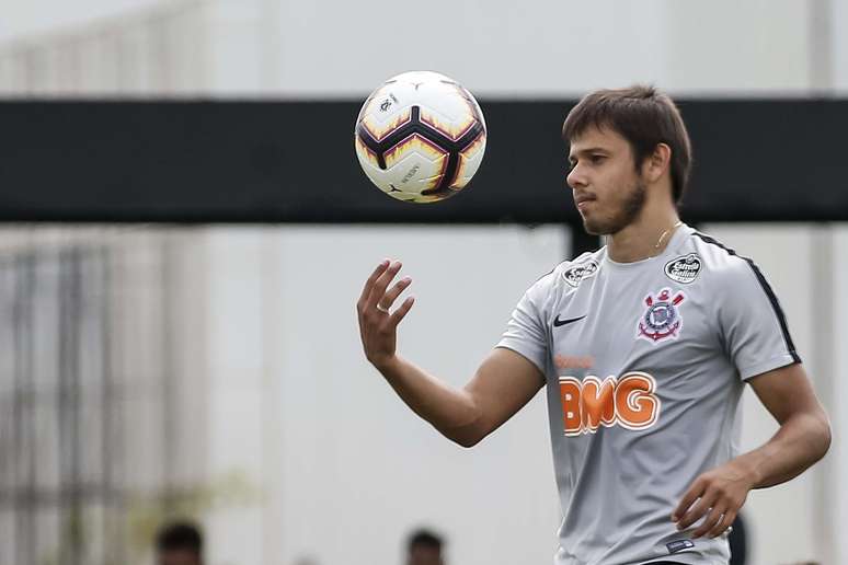 Romero durante treino do Corinthians