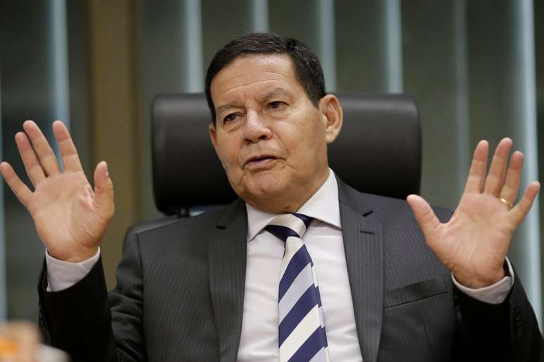 Vice-presidente Hamilton Mourão dá entrevista à Reuters em seu gabinete
14/02/2019
REUTERS/Ueslei Marcelino