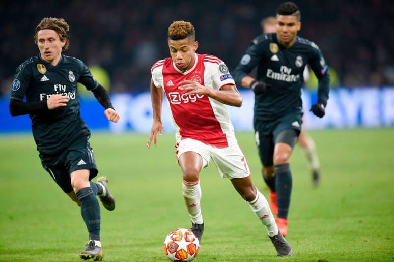 Brasileiro em campo pelo Ajax (Foto: Reprodução/Twitter)