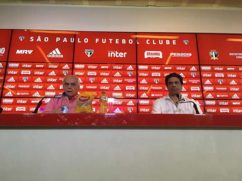 Leco e Raí atenderam os jornalistas na tarde desta quinta e anunciaram a contratação do técnico Cuca (Foto: Fellipe Lucena)