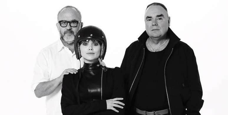 O fotógrafo Bob Wolfenson, Letícia Colin e o estilista Reinaldo Loureço: fashion motogirl