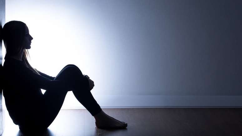 A partir de 18 anos, Suz Temko come&ccedil;ou a ter problemas de autoestima e identidade, assim como pensamentos suicidas (imagem ilustrativa)