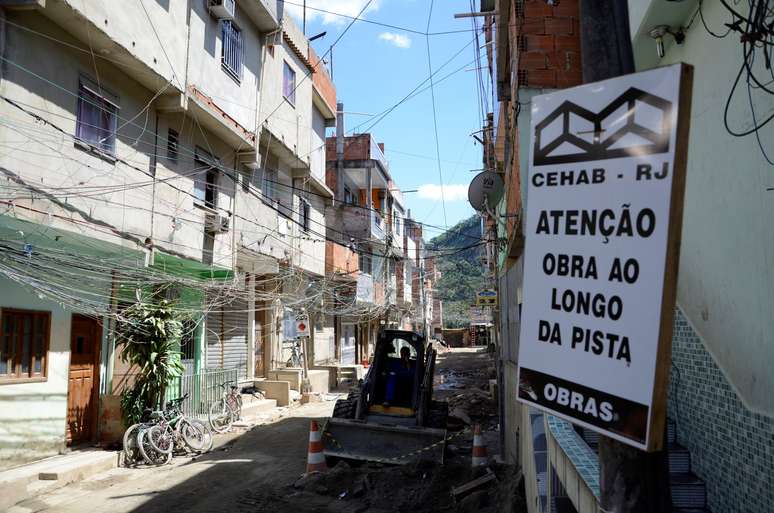 Moradores com quem a BBC News Brasil conversou dizem que sabem que a região é controlada por milicianos. 'É um lugar mais tranquilo, mas às vezes some alguém que fez algo errado'