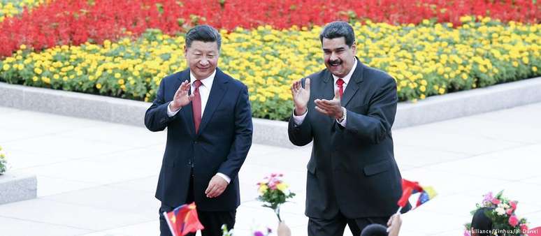 Presidente chinês, Xi Jinping, com presidente venezuelano, Nicolás Maduro