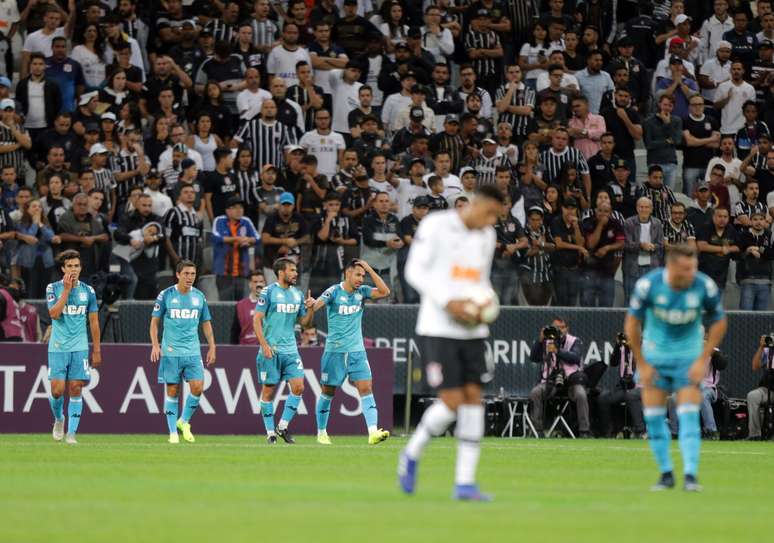 Comemoração do gol de Andrés Ríos, do Racing, da Argentina, durante partida contra o Corinthians, válida pela 1ª fase da Copa Sul-Americana 2019, realizada na Arena Corinthians, zona leste de São Paulo, na noite desta quinta-feira (14).