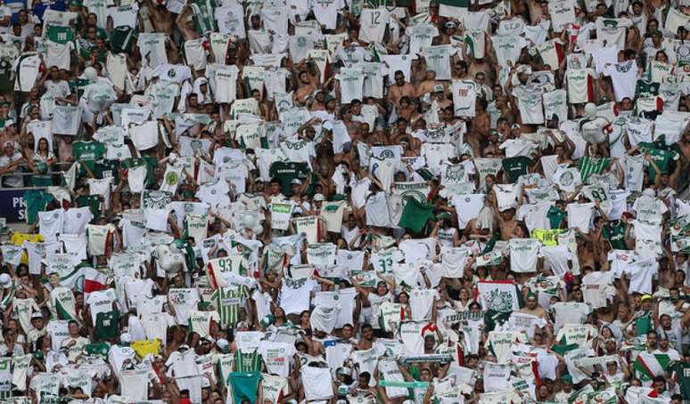 Torcida do Palmeiras comprou 17 mil ingressos para o clássico contra o Santos (Foto: Cesar Greco)