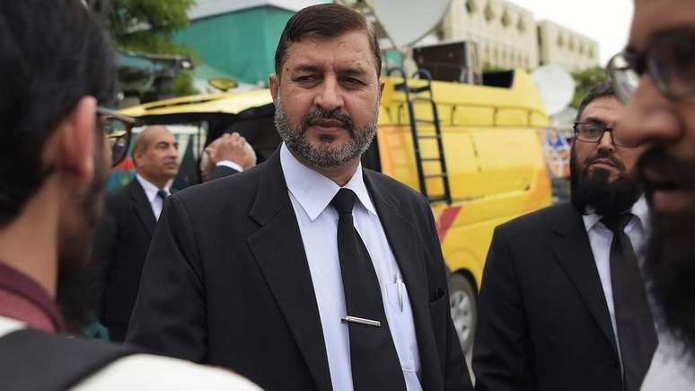O advogado Ghulam Mustafa Chaudhry tem uma associação para ajudar muçulmanos que denunciarem casos de blasfêmia