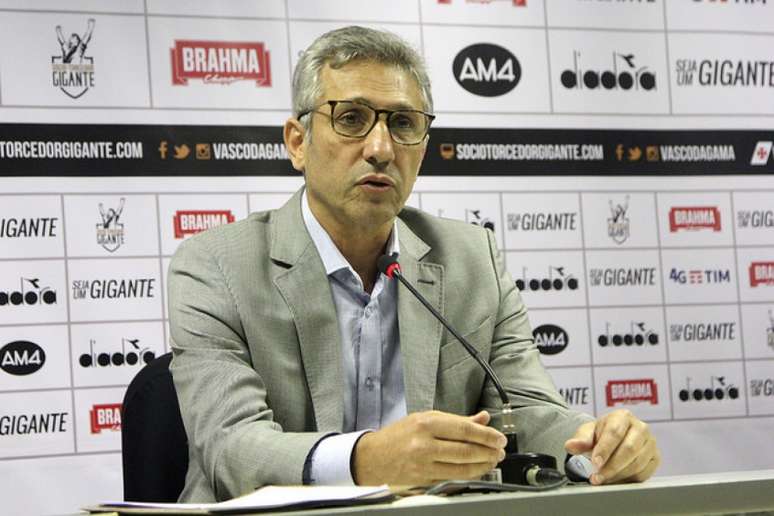 Presidente do Vasco comenta sobre decisão da abertura dos portões (Foto: Paulo Fernandes/Vasco.com.br)