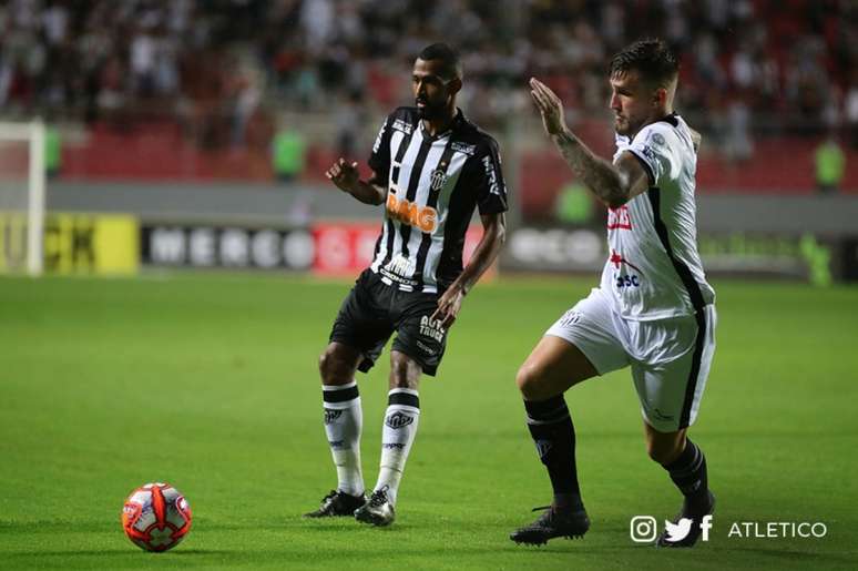 Bolt já se credencia a uma vaga como titular no alvinegro- Bruno Cantini/Atlético-MG