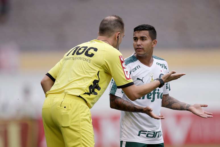 Dudu, do Palmeiras, durante partida contra a Ferroviária válida pela 7ª rodada do Campeonato Paulista 2019, no estádio Fonte Luminosa, em Araraquara (SP), na tarde deste domingo (17).