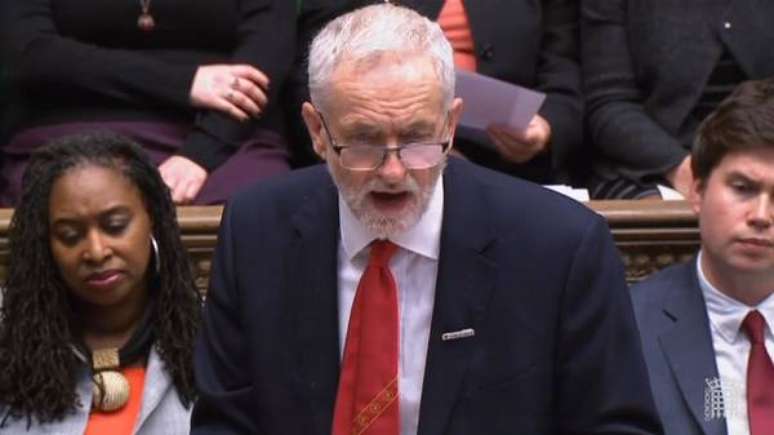 Jeremy Corbyn foi acusado de "sequestrar" o Partido Trabalhista e de antissemitismo