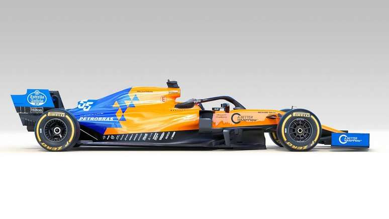 Com a apresentação do MCL34, oito das dez equipes da Fórmula 1 já possuem seus carros divulgados. O carro que a dupla de pilotos formada por Carlos Sainz e Lando Norris vai dirigir mantém o amarelo, combinado com azul na parte traseira. 