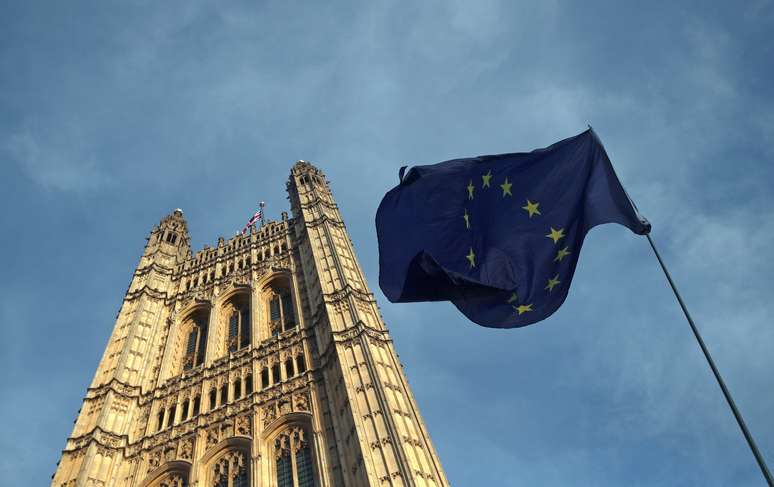 Bandeira da União Europeia em Londres
13/02/2019 REUTERS/Hannah McKay