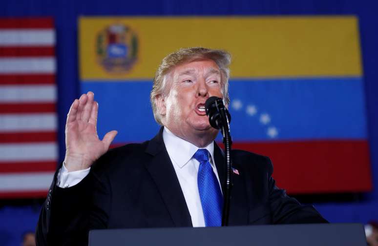 Presidente dos Estados Unidos, Donald Trump, fala sobre a crise da Venezuela, em universidade da Florida. 18/2/2019.   REUTERS/Kevin Lamarque - 