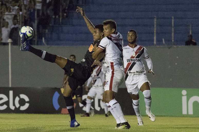 Corinthians sofreu diante do Ferroviário, na fase anterior (Foto: Daniel Augusto Jr. / Ag. Corinthians)