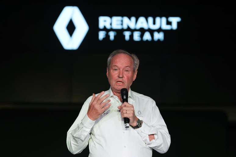 Indefinição das regras da F1 para 2021 e além nos preocupa, diz o presidente da Renault