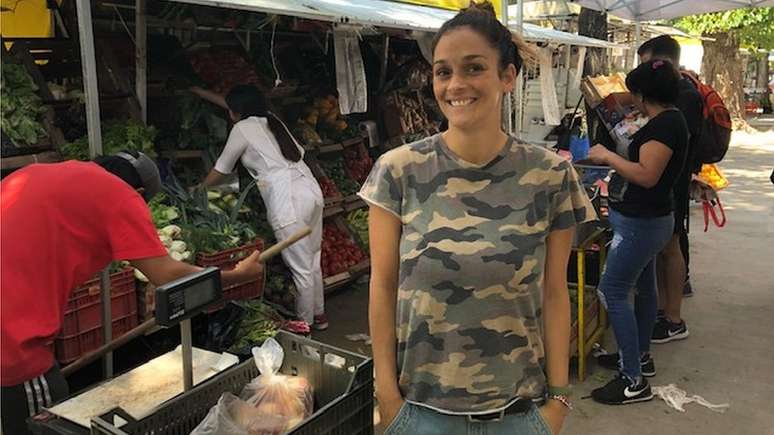 Magdalena Kraft, de 37 anos, abriu mão de aulas de ginástica na academia e tenta economizar nas compras no supermercado