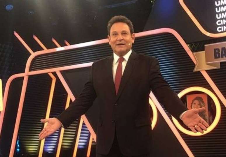 O apresentador do SBT Luís Ricardo.