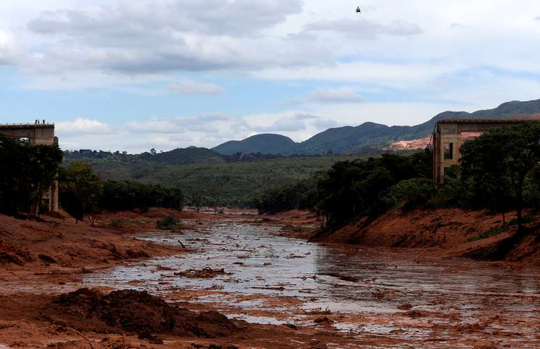 Vista de rastro de lama após rompimento de barragem da Vale em Brumadinho, Minas Gerais