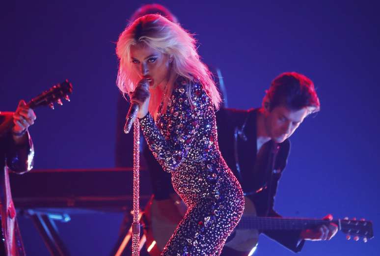 Lady Gaga canta durante cerimônia do Grammy em Los Angeles
10/02/2019 REUTERS/Mike Blake 