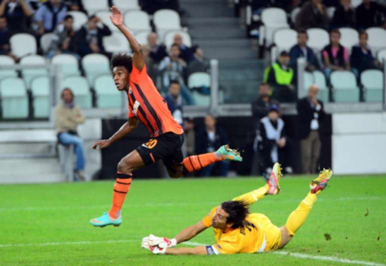 Willian foi um dos grandes da história do Shakhtar (Foto: Olivier Morin/AFP)