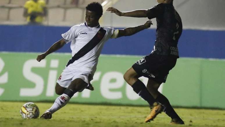 Lucas Santos atuou uma única vez pelos profissionais do Vasco em 2019 (Foto: Ale Vianna/Divulgação)