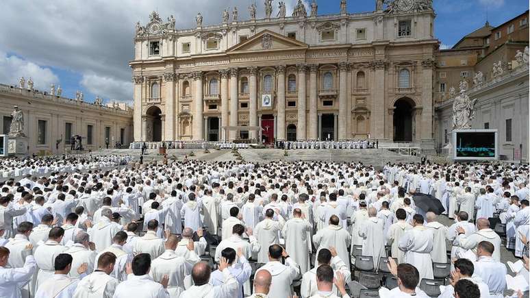 De acordo com Martel, grande parte dos padres do Vaticano são homossexuais