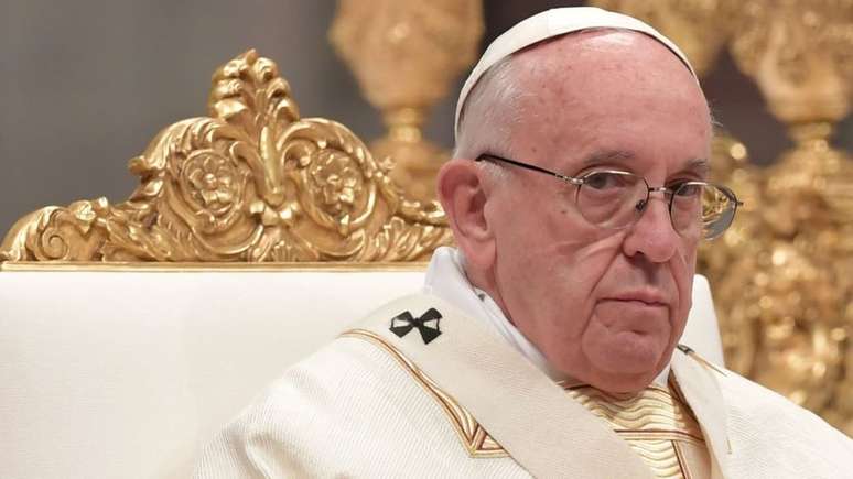 O papa Francisco tenta controlar o abuso sexual na Igreja