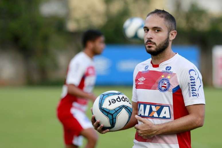 O meia Regis é o novo reforço do Corinthians