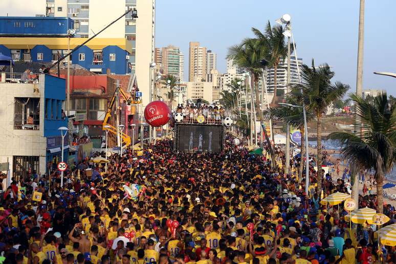  Tomate agita o circuito Barra-Ondina, no Carnaval de Salvador (BA)