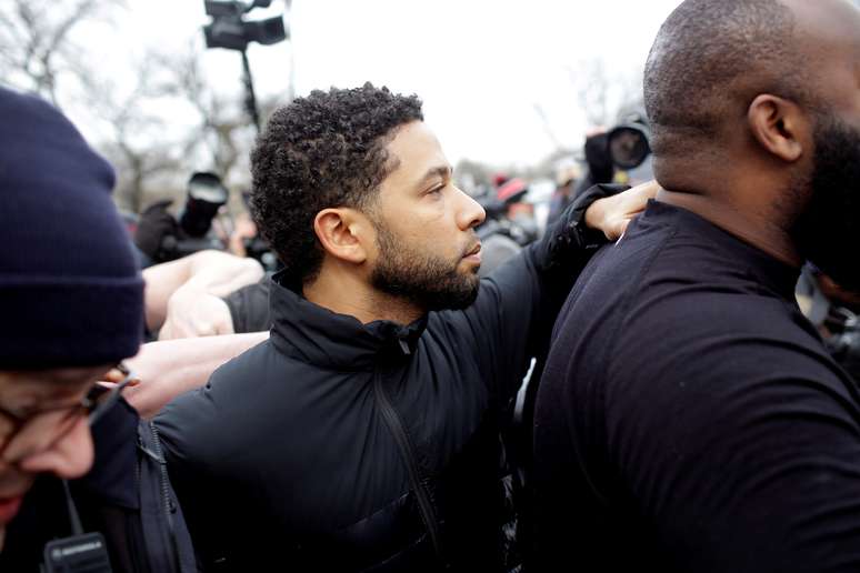 Jussie Smollett deixa departamento de corre&ccedil;&otilde;es em Chicago ap&oacute;s pagar fian&ccedil;a
21/02/2019
REUTERS/Joshua Lott