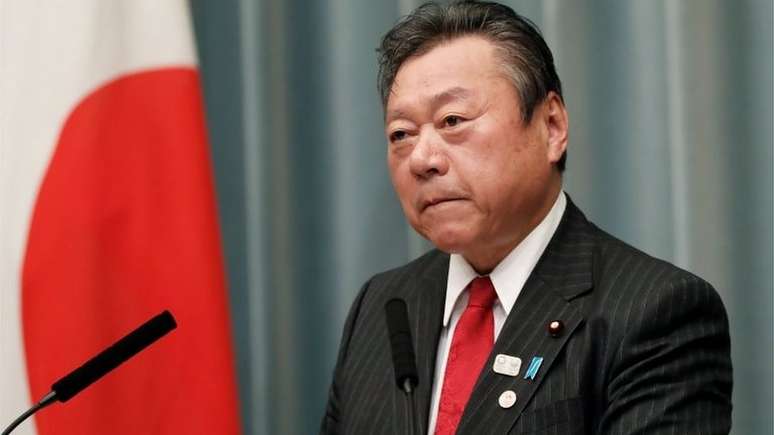 Yoshitaka Sakurada cometeu uma série de gafes desde que foi nomeado ministro no ano passado.