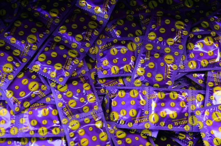 Prefeitura de São Paulo vai distribuir gratuitamente preservativos nos blocos de rua da cidade.