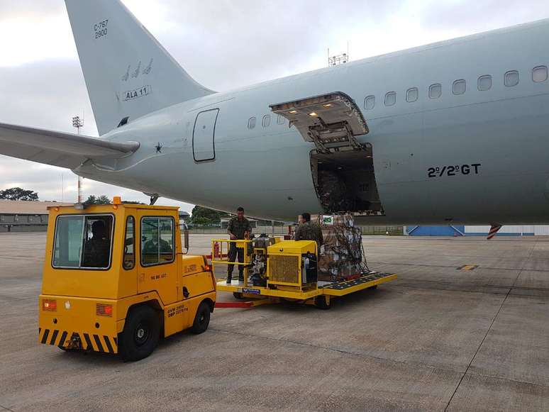 Avião da Força Aérea Brasileira recebe em Brasília com suprimentos para ajuda humanitária à Venezuela
22/02/2019
Agencia Brasil/Divulgação via REUTERS