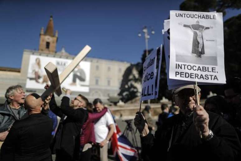 Grupo promove marcha por "tolerância zero" no combate à pedofilia, no Vaticano, 23 de fevereiro