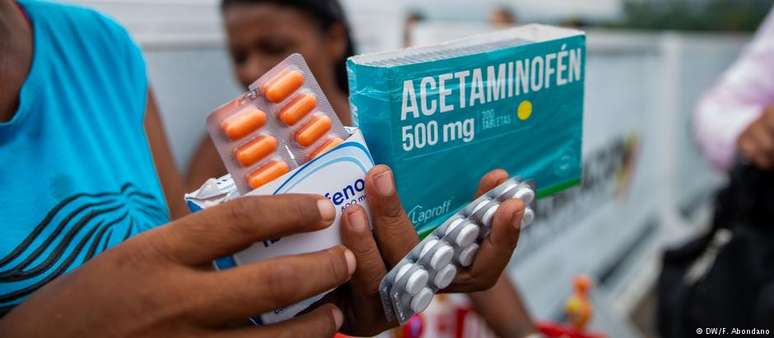 Comércio de medicamentos está a todo vapor na cidade colombiana de Cúcuta, na fronteira com a Venezuela