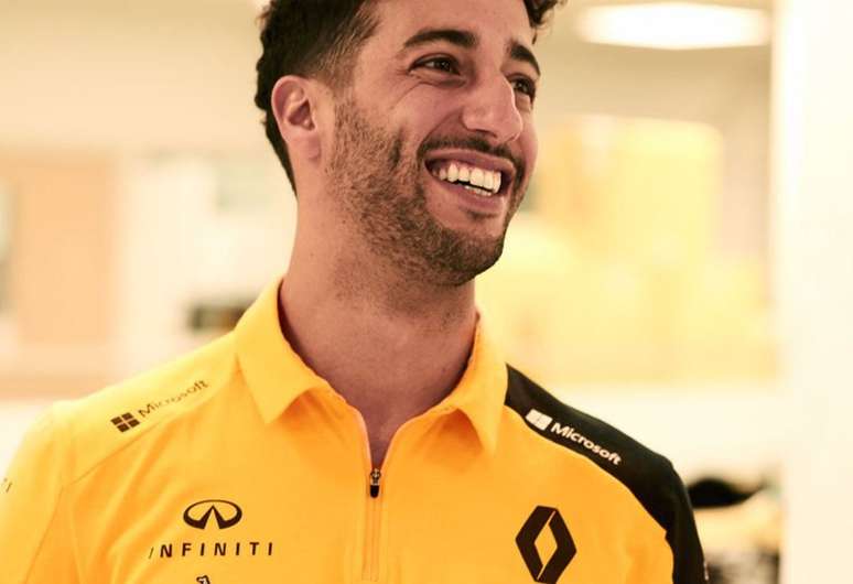 Ricciardo satisfeito com os primeiros dias como piloto da Renault
