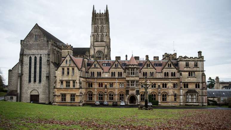 Mosteiro e escola Downside pediram desculpas por terem falhado com seus alunos
