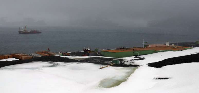 Visão da Estação Antártica Comandante Ferraz em 2008