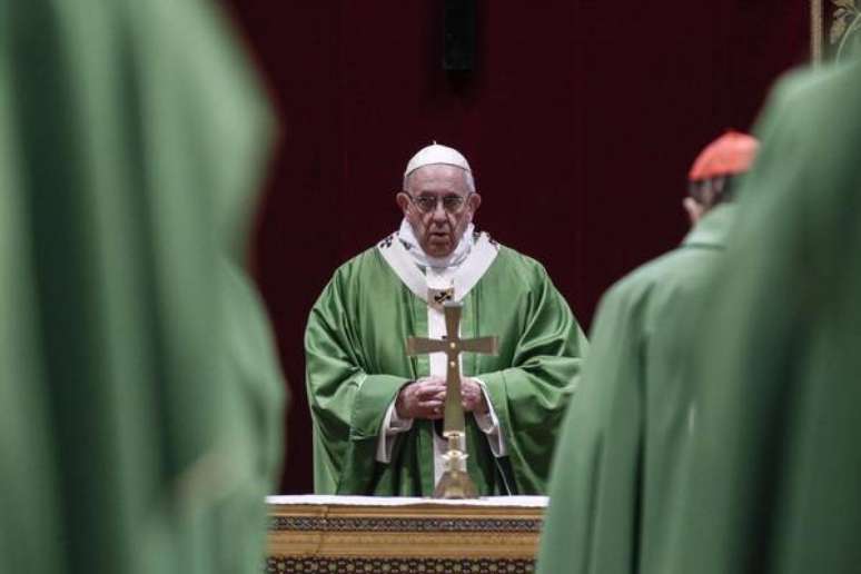 Papa Francisco celebra missa de encerramento de cúpula antipedofilia