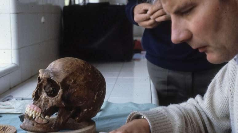 Antrop&oacute;logo alem&atilde;o Richard Helmer concentrou sua investiga&ccedil;&atilde;o no cr&acirc;nio