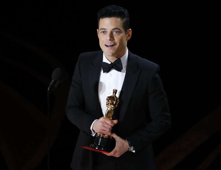Rami Malek comemora seu Oscar de Melhor Ator por &#039;Bohemian Rhapsody&#039;