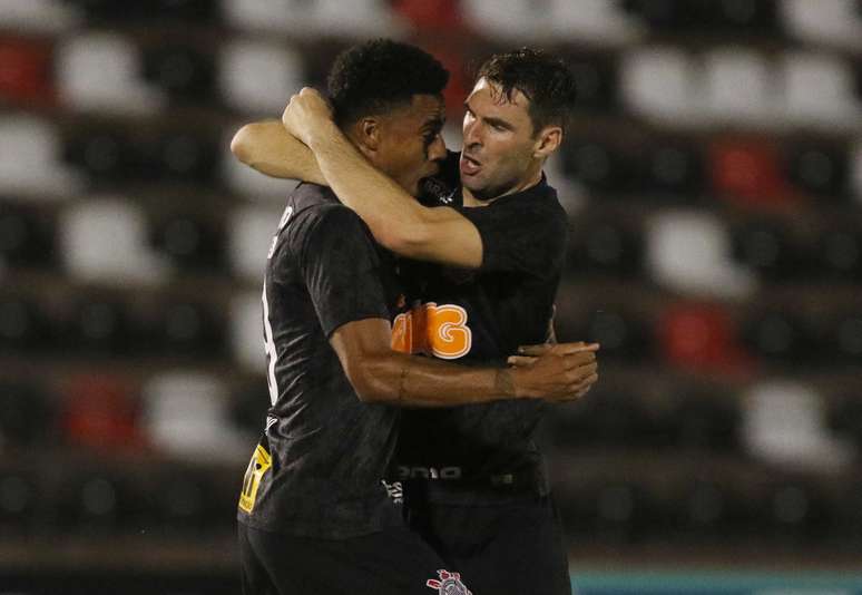 Boselli marcou seu primeiro gol pelo Corinthians e garantiu a vitória do clube alvinegro contra o Botafogo de Ribeirão Preto