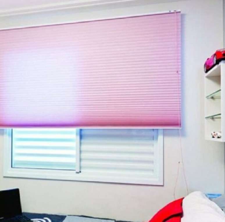 8- As cortinas persianas para quarto são encontradas em diversas cores e tamanhos. Fonte: Rainha das Cortinas