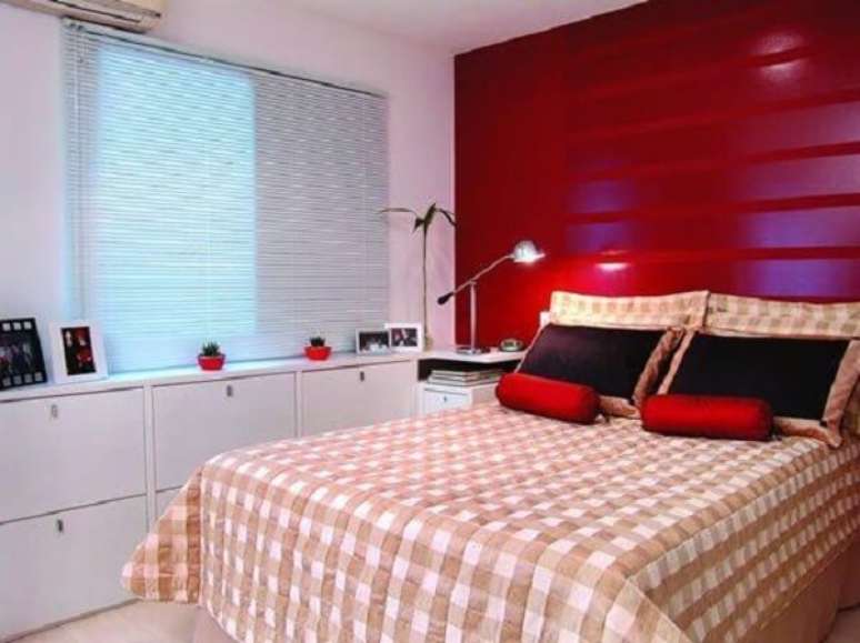 11- As persianas para quarto ajudam a neutralizar a decoração. Fonte: Belas Dicas