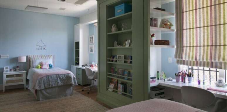 15- As persianas para quarto em tecido podem ter estampas para combinar com o ambiente. Fonte: Marina Linhares