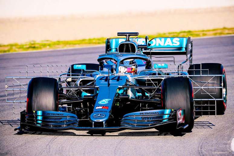 Pré-temporada da F1: Mercedes inicia terça-feira com novas peças no W10